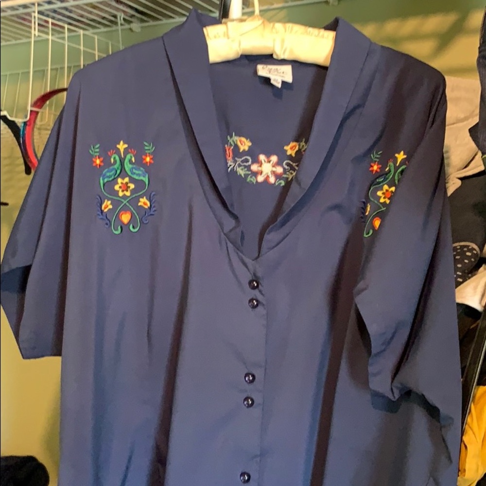 EUC Modcloth retro navy blue, embroidered blouse!